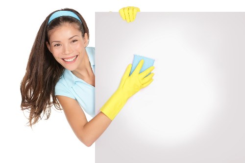 Escalating a complaint about a cleaning service